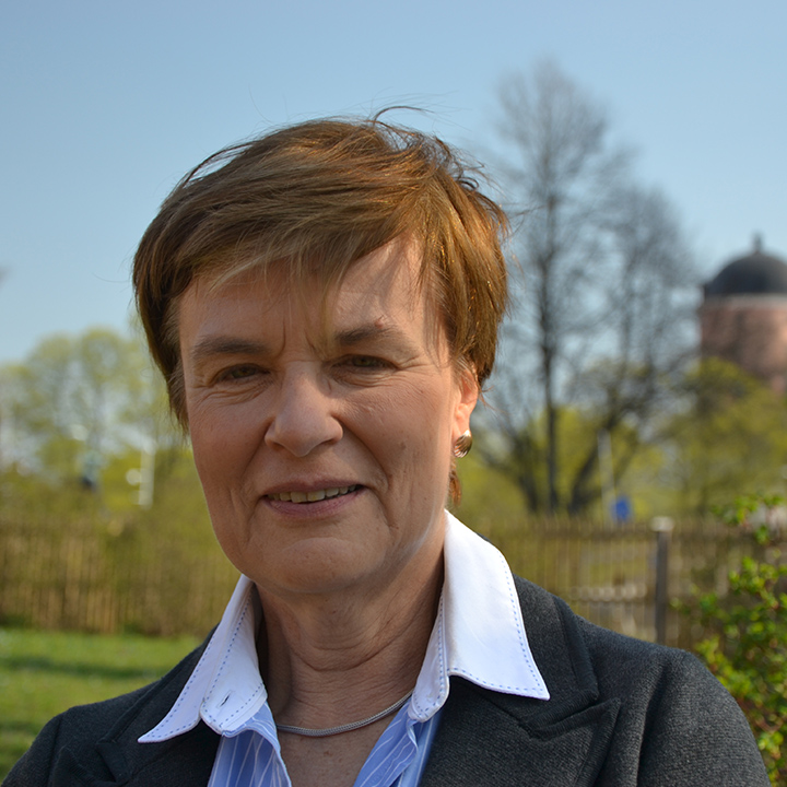 Astrid Thors : Board member